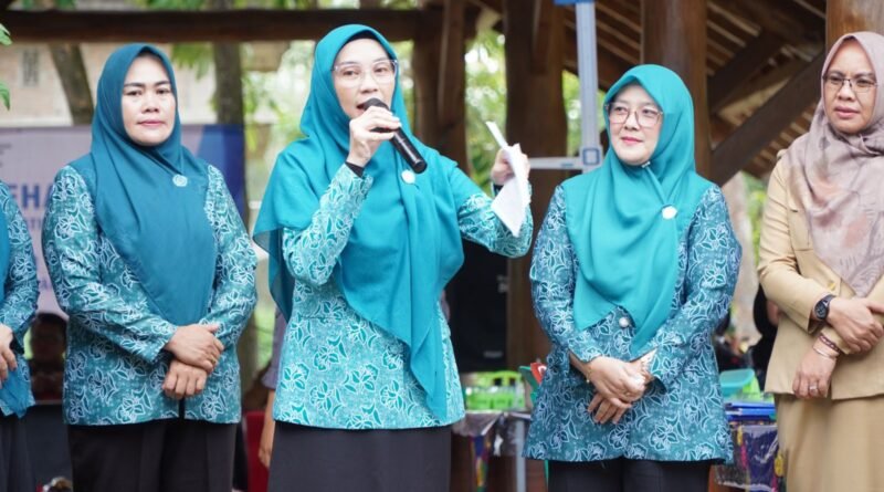 Ketua TP-PKK Tubaba Tinjau Program Tubaba Q Sehat, Ajak Masyarakat Aktif Periksa Kesehatan